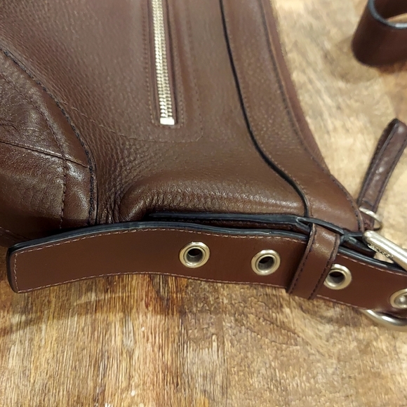 Coach East West Brown Pebbled Leather Handbag - C0882-F12321 SALE JUST FOR TODAY - Picture 4 of 10